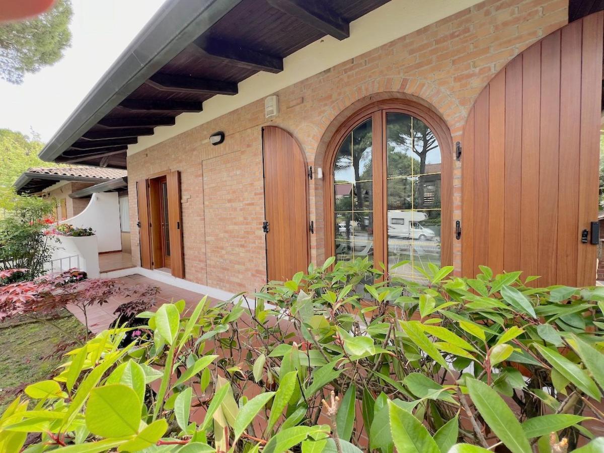 Villa Palm Линяно Сабиадоро Екстериор снимка